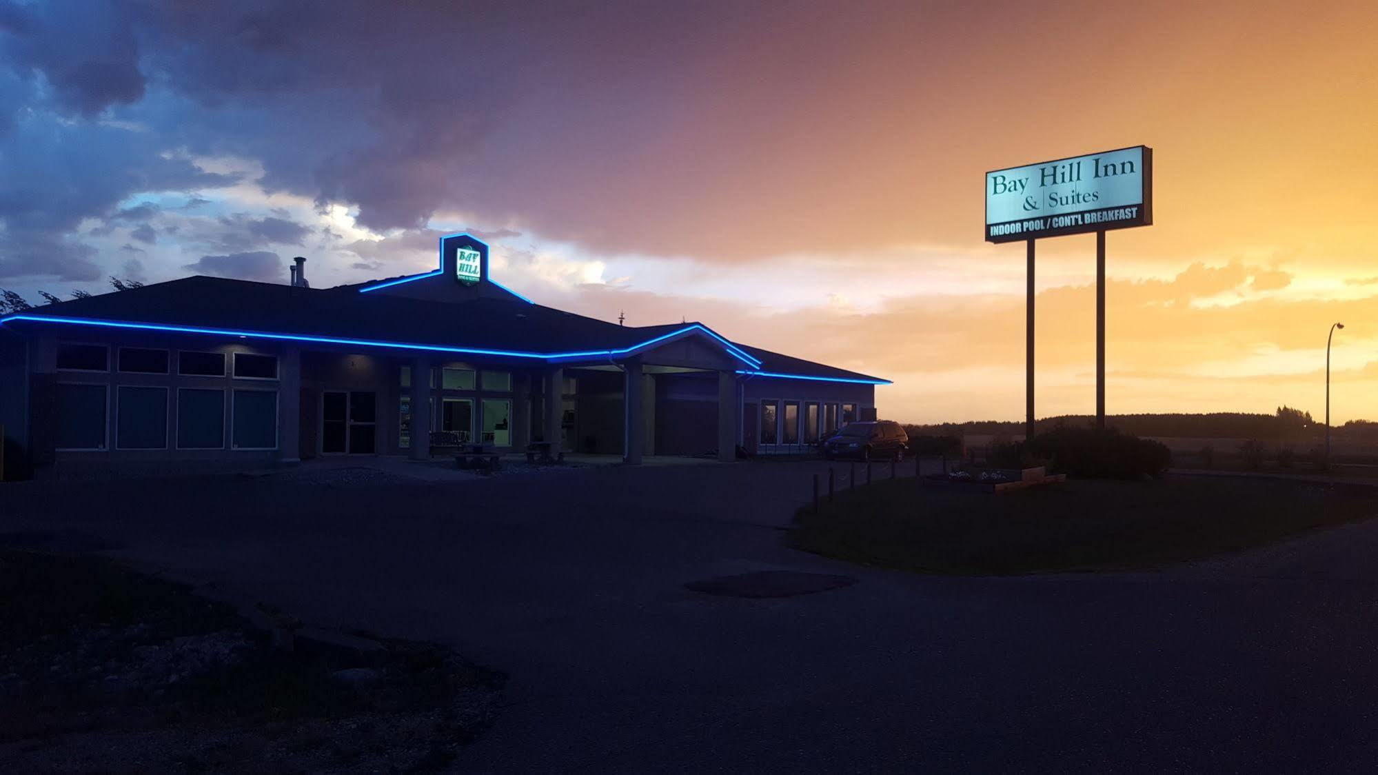 Bay Hill Inns & Suites Neepawa Экстерьер фото