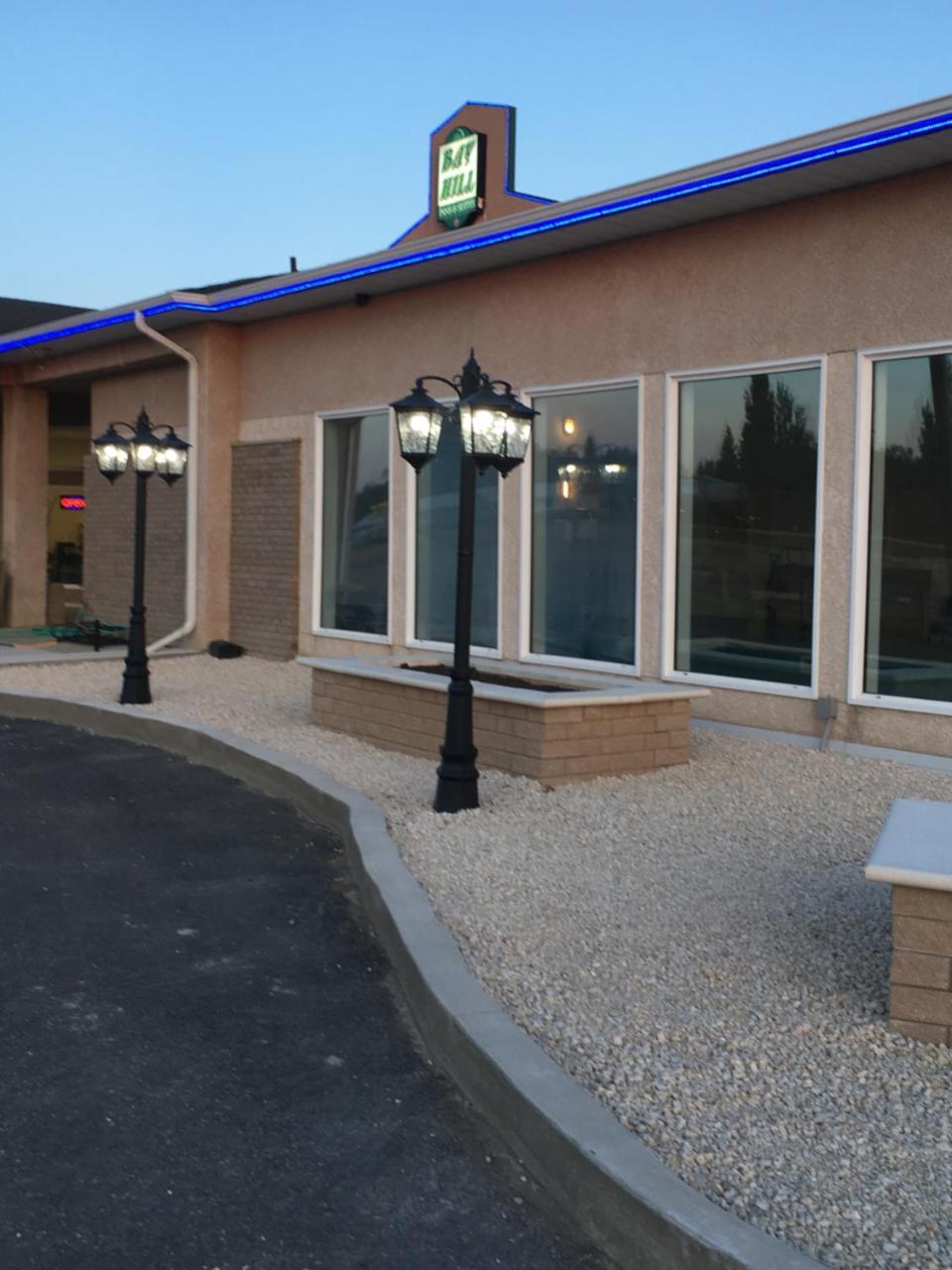 Bay Hill Inns & Suites Neepawa Экстерьер фото